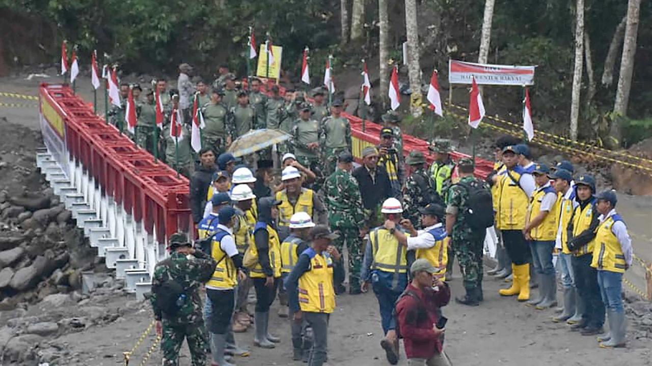 FOTO: Kasad Resmikan Jembatan Bailey ke 17 di Bener Meriah