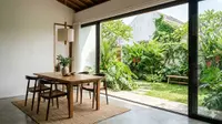 7 Desain Rumah dengan Ruang Makan Menghadap Kebun Belakang yang Nyaman dan Fungsional
