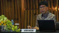 Presiden Direktur PT Surya Citra Media Tbk, Sutanto Hartono memaparkan kinerja PT Surya Citra Media Tbk, di Jakarta, Kamis (10/12/2015). (Liputan6.com/Faisal R Syam)