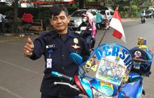 Rukandi naik motor keliling Bandung umumkan jadwal tanding Persib