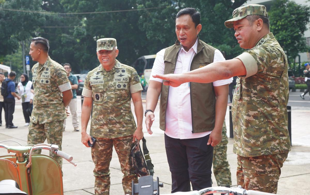FOTO: Kasad Terima Penghargaan Kepemimpinan Bidang Ketahanan Pangan