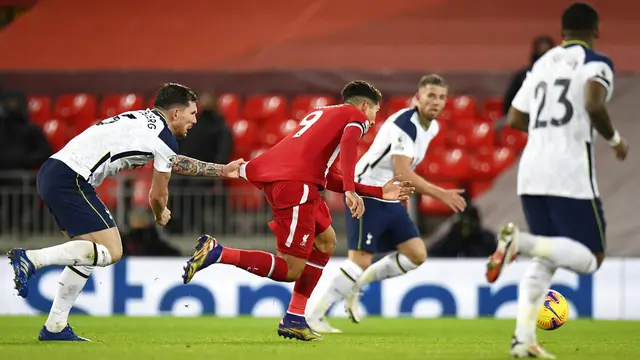 FOTO: Liverpool Kudeta Tottenham Hotspur dari Puncak Klasemen Liga Inggris