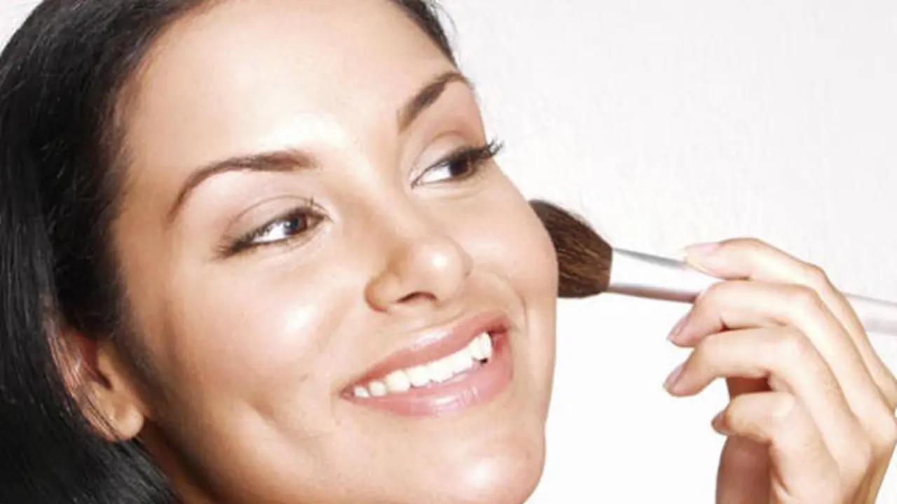 Berkenalan dengan Highlighter, Makeup Multifungsi Wajib Punya