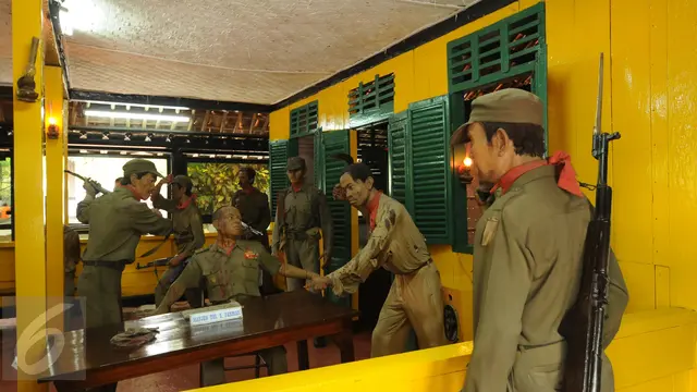 20150929-Sambut Hari Kesaktian Pancasila, Museum Lubang Buaya Ramai Dikunjungi Siswa-Jakarta