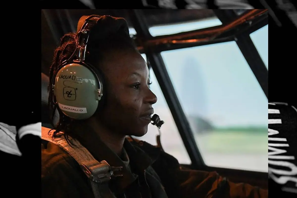 [Fimela] Ouma Laouali, Perempuan Pertama yang Jadi Pilot di Nigeria