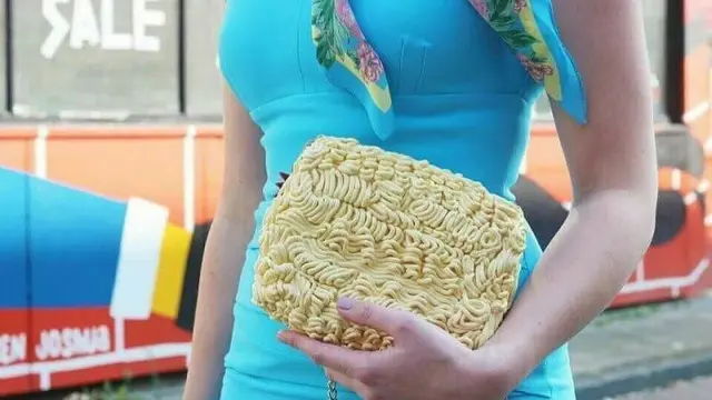 6 Desain Tas Ini Nyeleneh Banget, Bikin Geleng Kepala