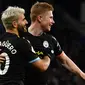 Striker Manchester City, Sergio Aguero, merayakan gol yang dicetaknya saat menghadapi Aston Villa, Minggu (12/1/2019) malam WIB. Manchester City menang telak 5-0 dan Aguero mencetak hattrick dalam pertandingan ini. (AFP/Paul Ellis)