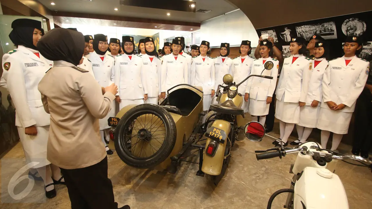 20160819-Keseruan 68 Anggota Paskibraka Kunjungi Museum Polri