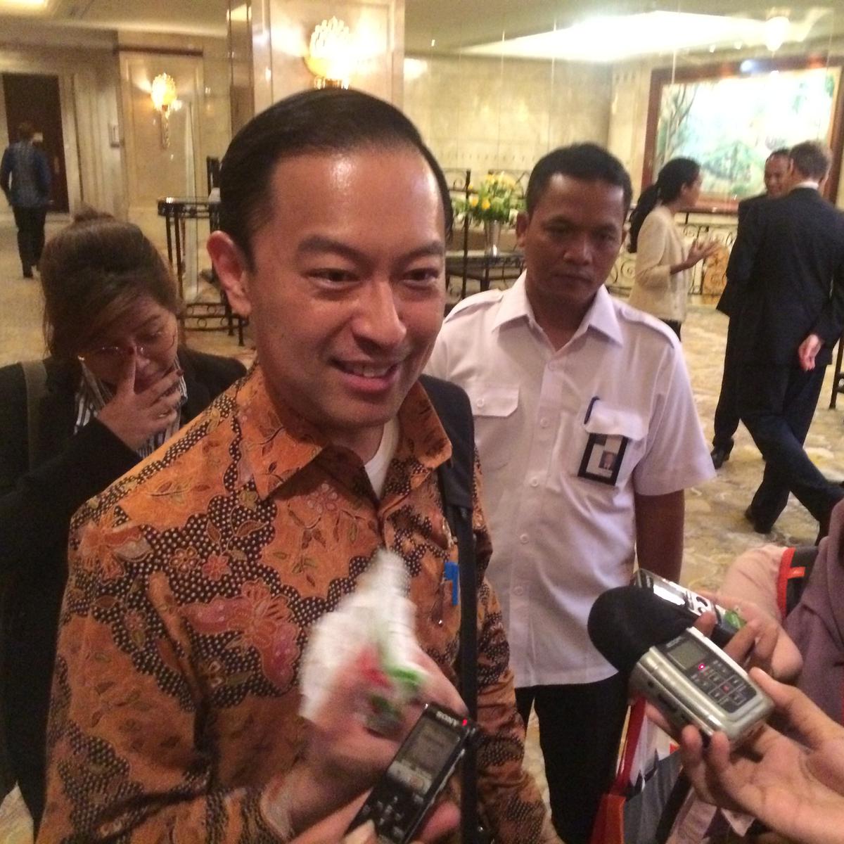 Diam-diam, Mendag Tom Lembong Rajin Bawa Kantong Plastik