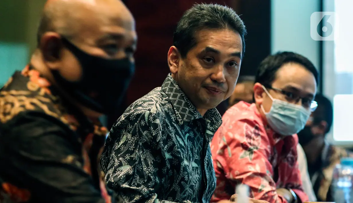 Menteri Perdagangan Agus Suparmanto menyambangi PT Elang Mahkota Teknologi Tbk (Emtek) dan Indosiar Grup di SCTV Tower Jakarta, Rabu (12/8/2020). Dalam pertemuan Kemendag berharap peran media dan grup besar menyampaikan berita positif kepada publik selama pandemi Covid-19. (Liputan6.com/Johan Tallo)
