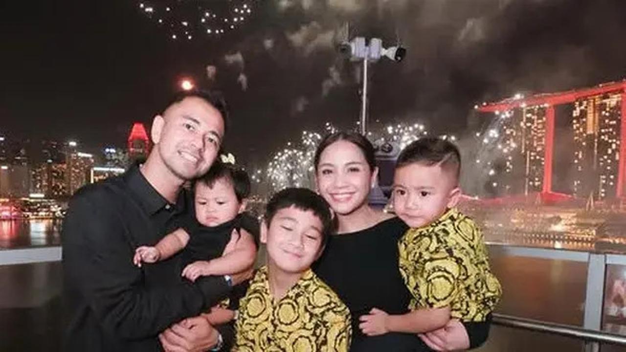 10 Gaya OOTD Artis Rayakan Tahun Baru di Luar Negeri dari Enzy Storia, Wulan Guritno hingga Fuji dan Rachel Venya