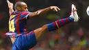 Aksi striker Thierry Henry pada laga Piala Super Eropa antara Barcelona vs Shakhtar Donetsk pada 28 Agustus 2009 di Stade Louis II, Monaco, Prancis. AFP PHOTO/STEPHANE DANNA