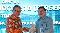 Tanda tangan nota kesepahaman tersebut dilakukan oleh Direktur Bisnis Wholesale dan Kelembagaan BRI Agus Noorsanto dan Sekretaris OIKN Achmad Jaka Santos Adiwijaya di Jakarta (27/2/2024). (Foto: Istimewa)