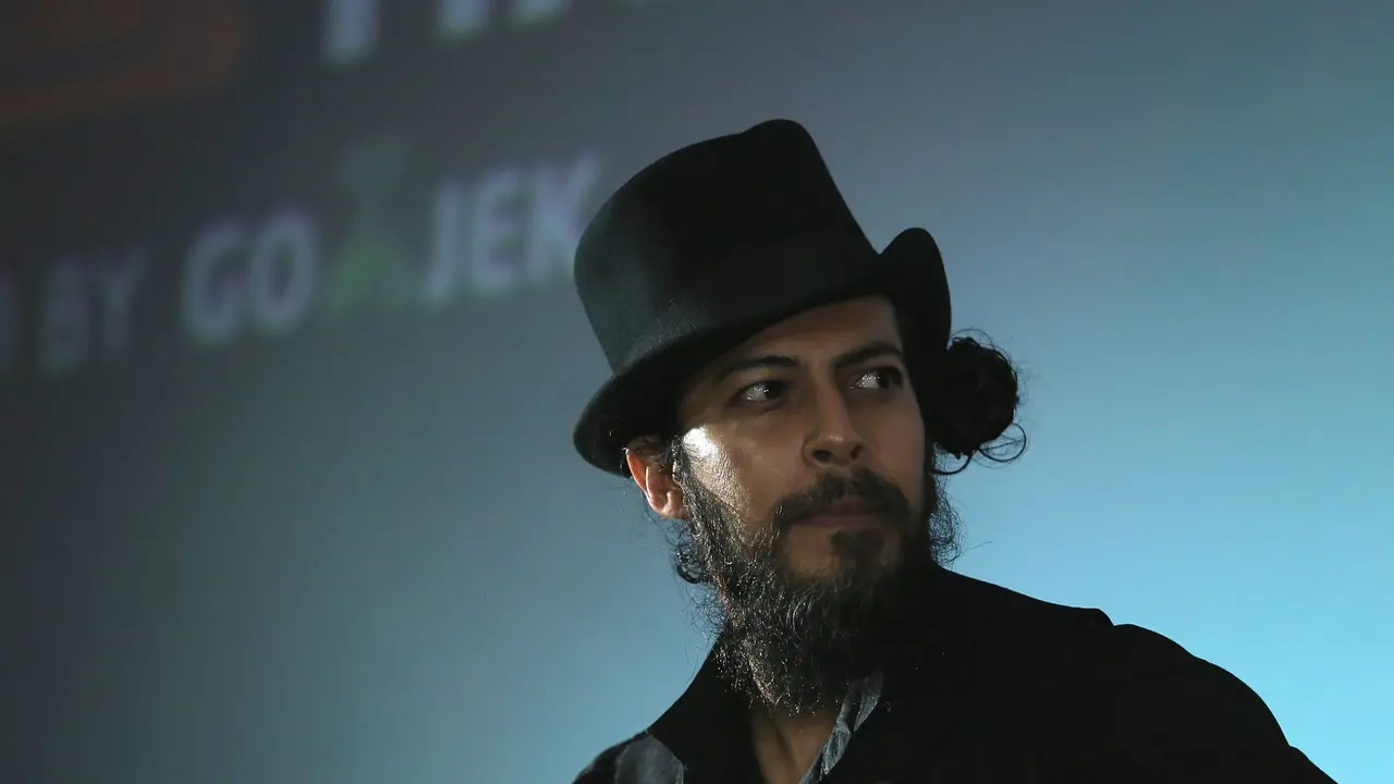 [Bintang] Alex Abbad