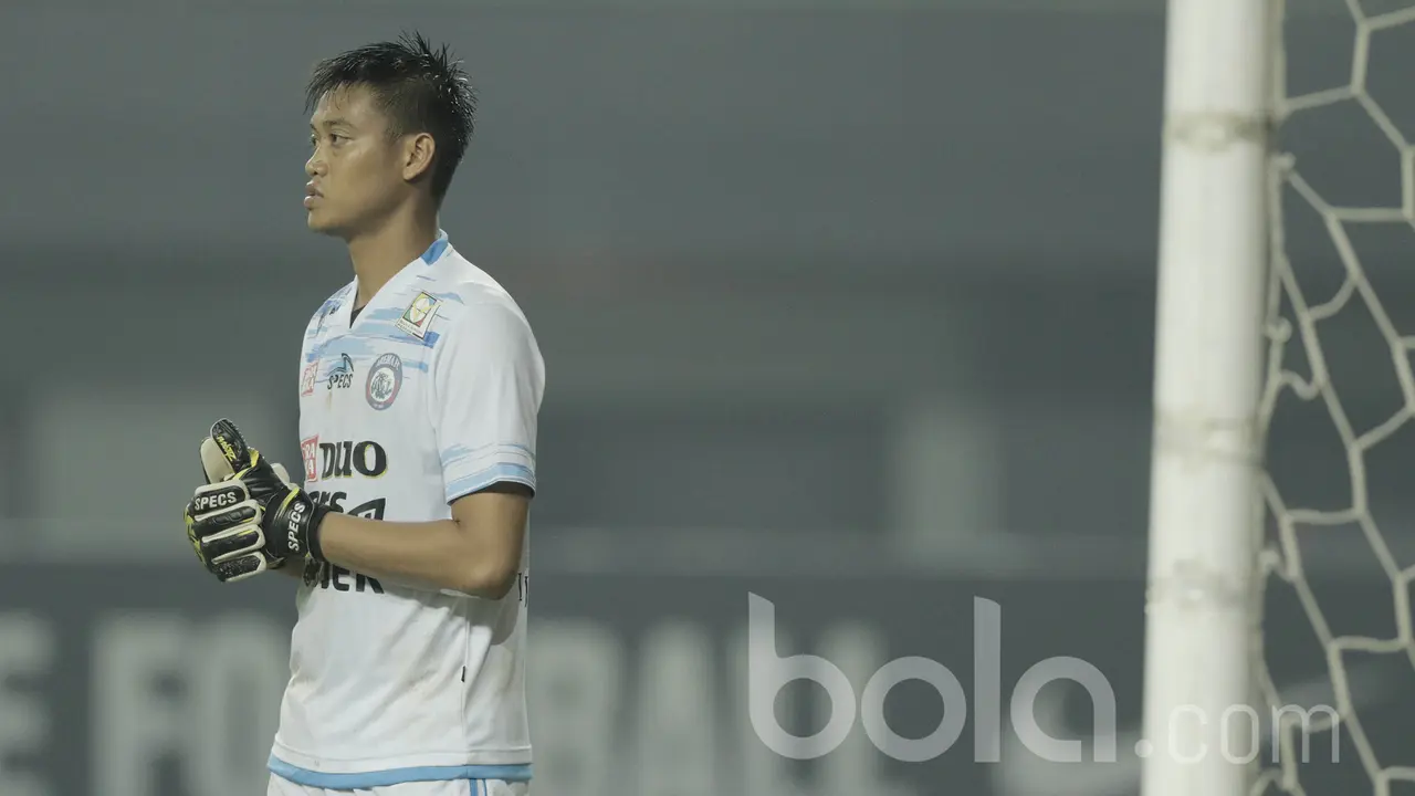 Kiper Arema, Kurnia Meiga