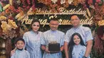 Momen ulang tahun Anang Hermansyah ke-55 ini tepat dirayakan di bulan puasa. Tak terkecuali kehadiran Ashanty, Azriel, Arsy, dan Arsya menjadi kebahagiaan tersendiri bagi Anang (Liputan6.com/IG/@ananghijau)