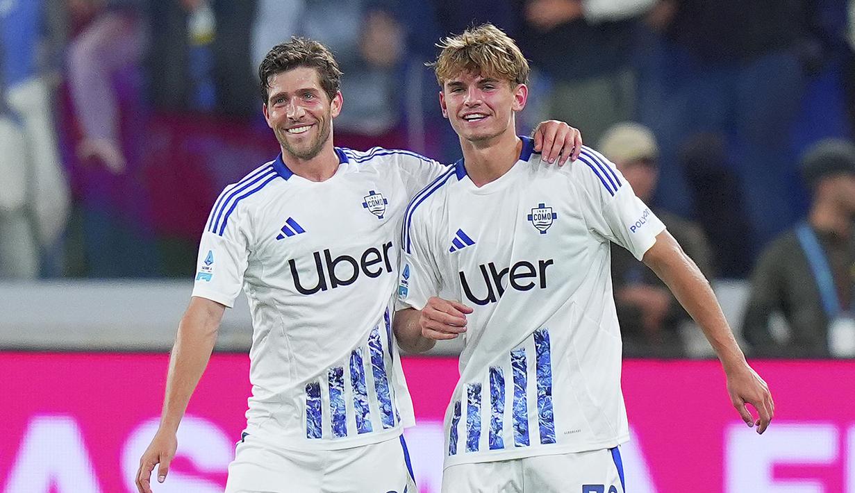 Como 1907 akhirnya meraih kemenangan perdana mereka di Serie A musim 2024/2025 setelah sukses mempermalukan tuan rumah Atalanta dengan skor 3-2, Rabu (25/9/2024) dini hari WIB. (Spada/LaPresse via AP)