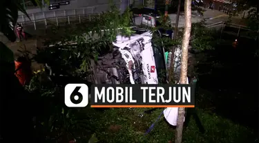 mobil terjun