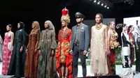 Gelar Parade Budaya, Indonesia Fashion Week 2017 Resmi Dibuka (Foto: Liputan6.com/Meita Fajriana)