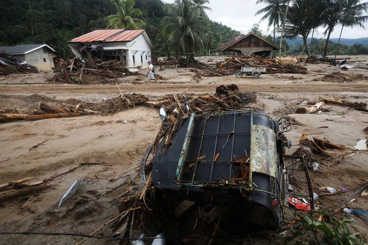 FOTO: Kerusakan Parah Akibat Banjir Bandang di Batang Toru, Tapanuli Selatan