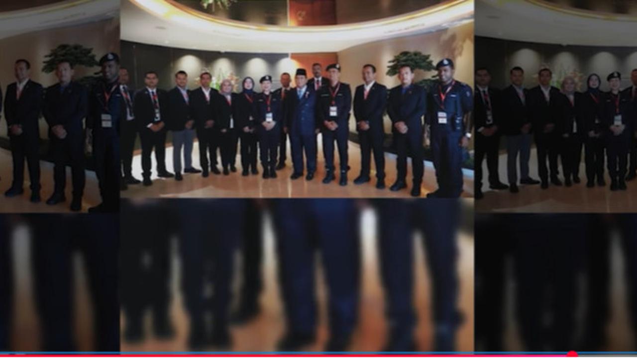 VIDEO: Momen Polisi Malaysia Ramai-Ramai Menunggu Presiden Prabowo Demi Hal ini!