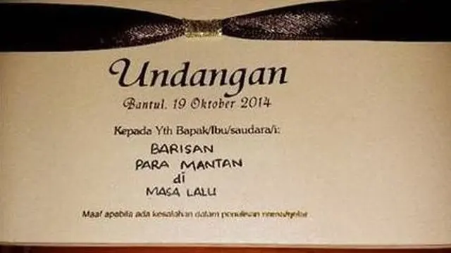 7 Undangan Nikah Ini Nyeleneh Banget, Bikin Geleng Kepala