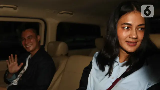 Ekspresi Baim Wong dan Paula Verhoeven Usai Diperiksa Kasus Prank KDRT