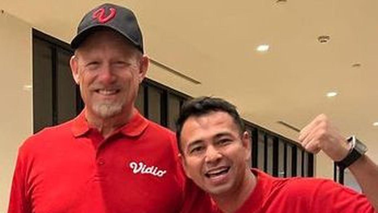10 Potret Kebersamaan Raffi Ahmad dan Peter Schmeichel di Indonesia, Komentar Michael Owen Bikin Heboh Netizen