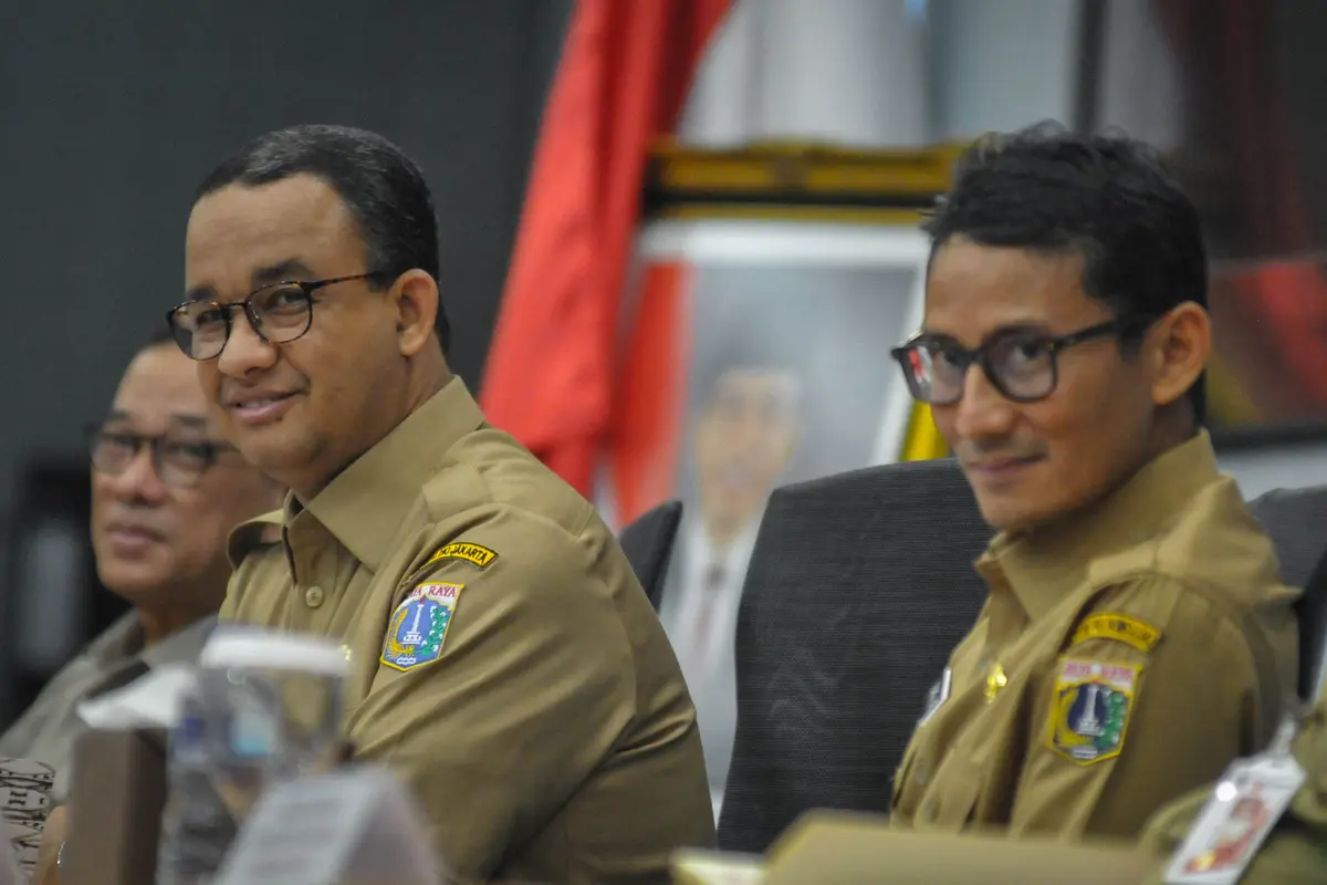 Hari Pertama Anies Baswedan dan Sandiaga Uno Berkantor di Balai Kota