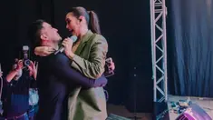 Raisa mengunggah beberapa potret Hamish Daud yang datang saat dirinya manggung. Momen yang jarang diperlihatkan itu sontak mencuri perhatian netizen. (Instagram/raisa6690)