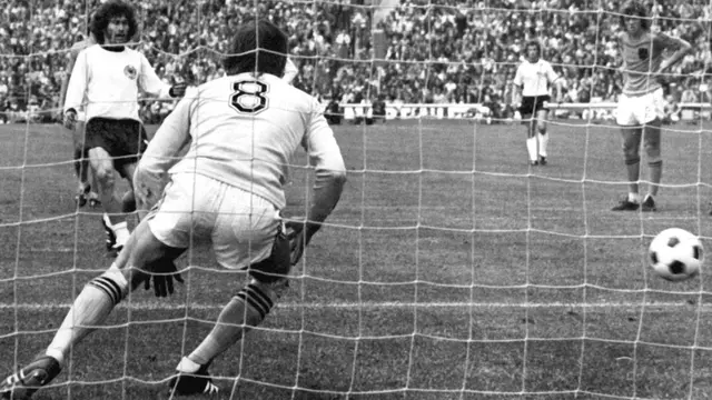 Deretan Pencetak Gol Perdana Piala Dunia dari Masa ke Masa