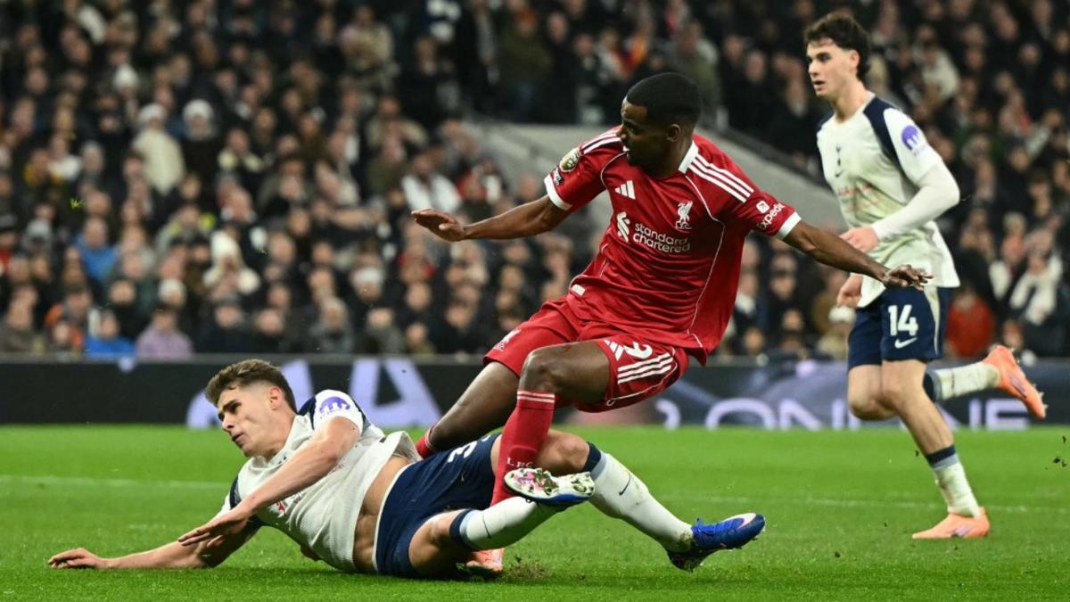 Liverpool Diuji Tanpa Alexander Isak, Arne Slot Siapkan Opsi Taktik Baru