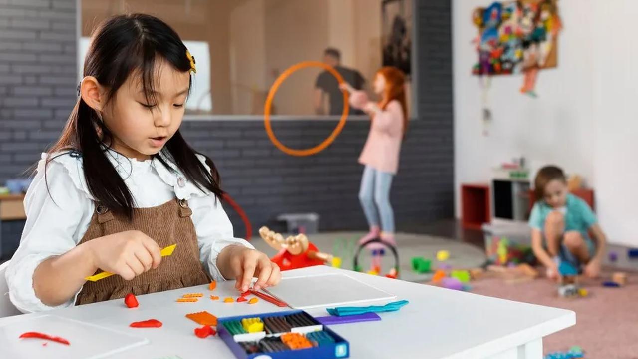 4.&nbsp;Play-based: Belajar Sambil Bermain