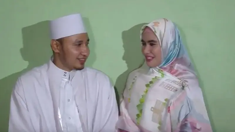 Kartika Putri dan Habib Usman bin Yahya