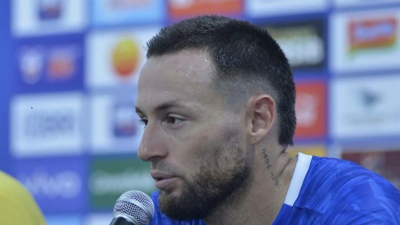 Targetkan Tiga Poin, Sang Kapten Marc Klok Persib Siap Hadapi Persis Solo di GBLA