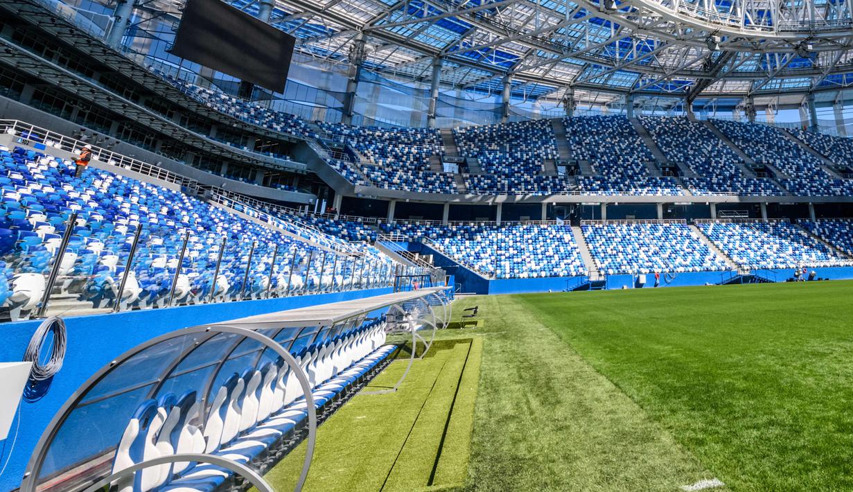 Suasana Bench pemain Nizhny Novgorod Arena (21/5/2018). Stadion Novgorod akan menjadi tuan rumah untuk empat pertandingan grup, Babak 16 besar dan perempat final. (AFP/Mladen Antonov)
