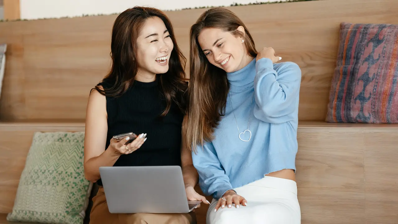 perempuan bekerja