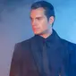 Henry Cavill mengungkapkan dirinya senang jika bisa menjadi karakter mata-mata legendaris James Bond.