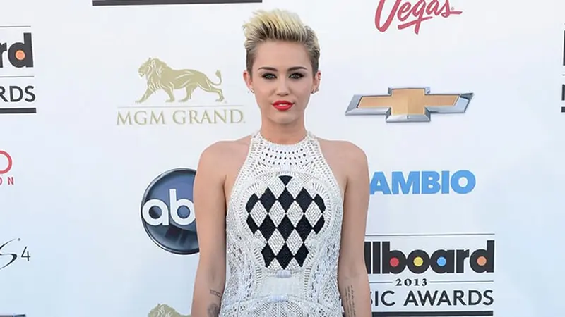 miley-131015c.jpg