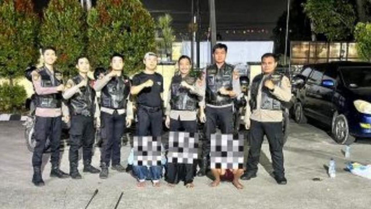 Polres Bekasi Gagalkan Tawuran Remaja, Tiga Pelajar Diamankan Bersama Senjata Tajam