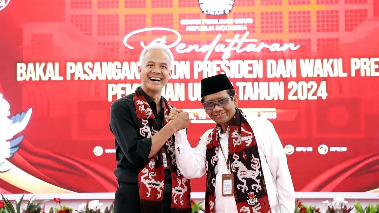 Hal senada direspons baka cawapres Mahfud MD. Mahfud mengucapkan selamat kepada Gibran apabila menjadi cawapres Prabowo.