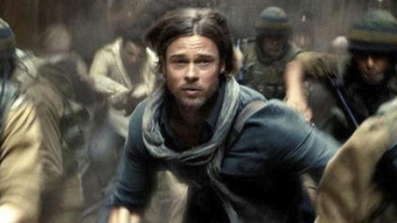 Brad melawan ribuan zombie dalam World War Z