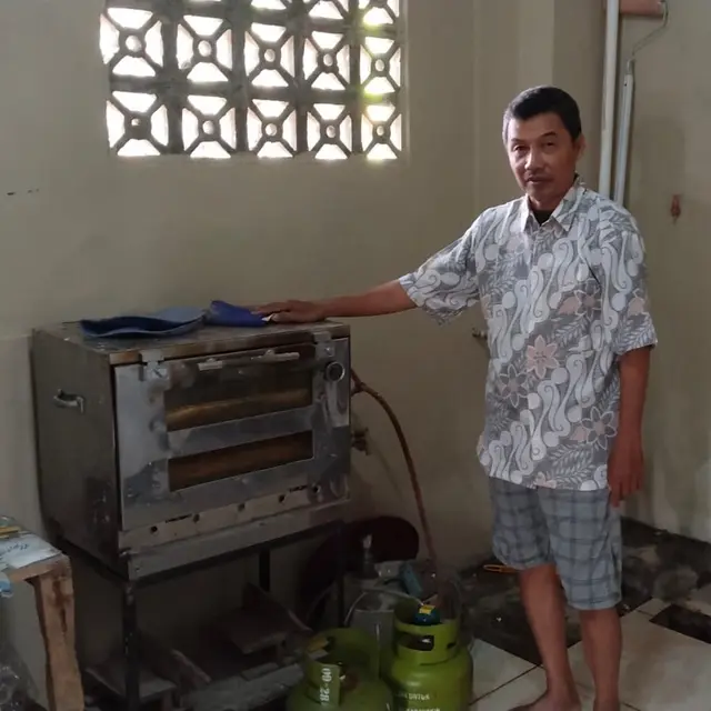 Agus Nuryanto dan usaha wedang uwuhnya (Liputan6.com/Shani Rasyid)