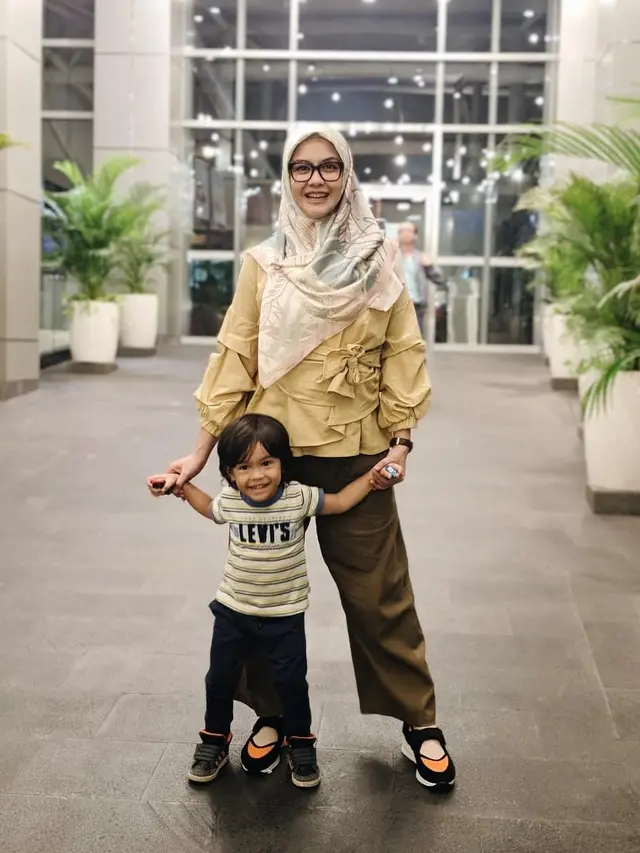 [Bintang] Revalina S Temat