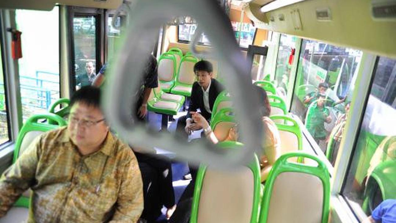Fauzi Bowo luncurkan Kopaja AC dilengkapi wifi