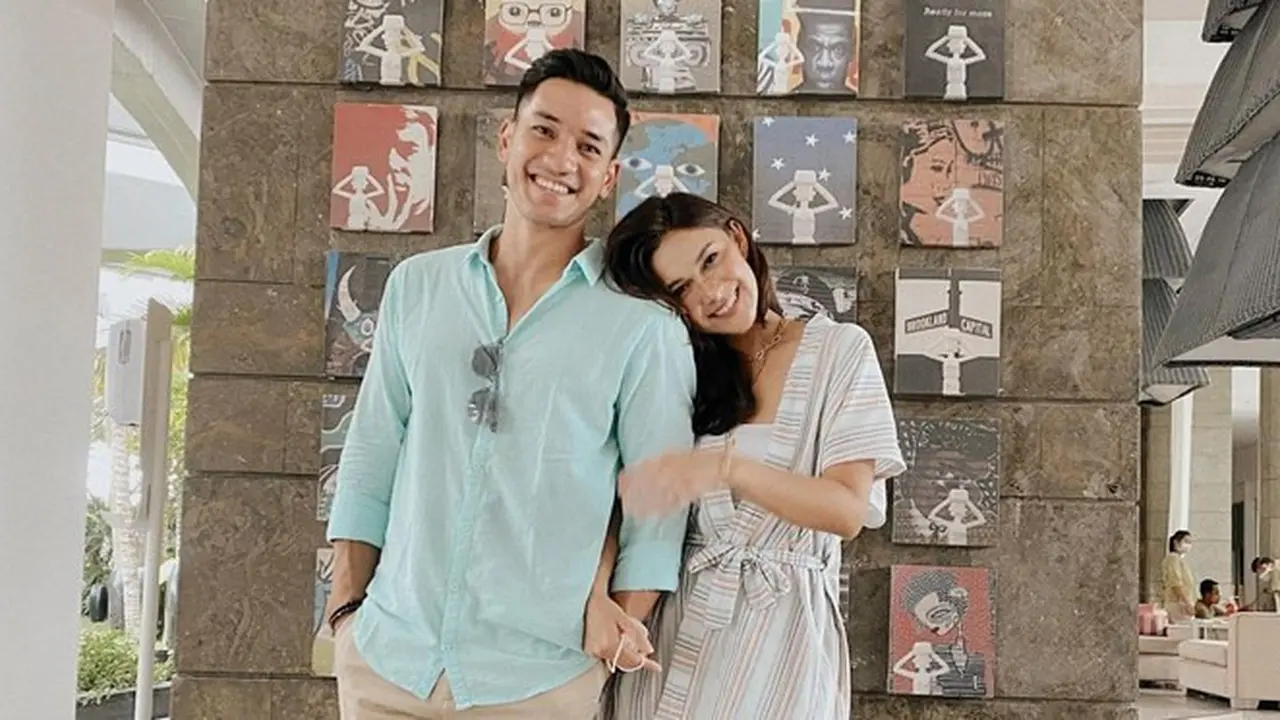 Bak Pengantin Baru, Ini 7 Potret Nana Mirdad dan Andrew White yang Selalu Mesra
