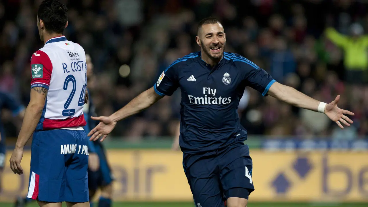 Real Madrid Bawa Pulang Kemenangan dari Kandang Granada