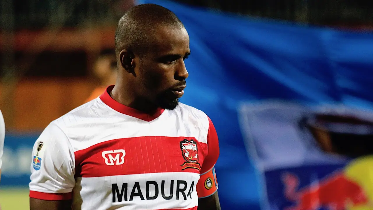 Greg Nwokolo, Madura United