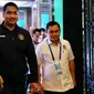 Menpora RI, Dito Ariotedjo didampingi Ketua Umum PP PBSI terpilih periode 2024-2028, Fadil Imran saat menghadiri acara penutupan Musyawarah Nasional PBSI XXIV/2024 di Hotel Empire Palace, Surabaya, Sabtu (10/8/2024). (Dok. PBSI)