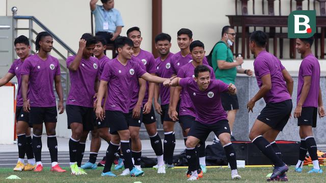 Foto: Dibohongi Vietnam, Timnas Indonesia Masih Latihan di Lapangan yang Buruk Jelang Hadapi Timor Leste di SEA Games 2021